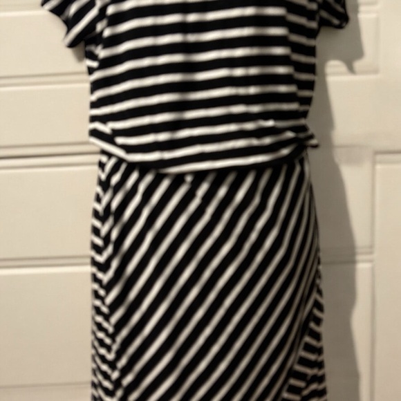 WHITE HOUSE BLACK MARKET dress, black and white stripe, faux wrap, size Medium. - Picture 3 of 9